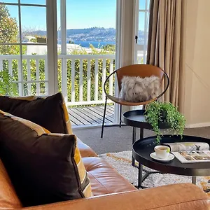 https://2mins-to-lakefront-family-retreat.rotoruahotelsnz.com
