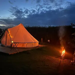https://roe-deer-meadow-at-carr-house-farm.yorkshirehotels.net